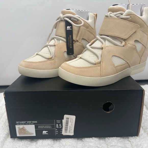 NEW Sorel Women's Out 'N About Sport Wedge Boot
Size 8.5 - Picture 2 of 8